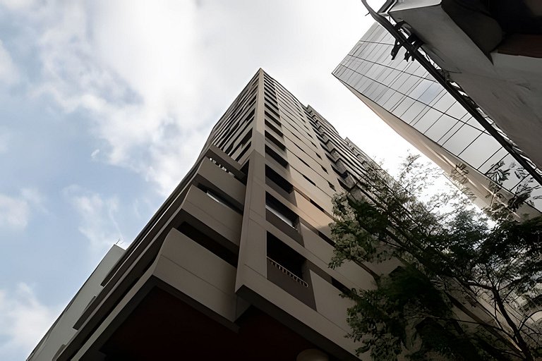 Design e silêncio a 200m da Paulista | LYVVO