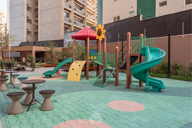 Silêncio, Design e Vaga à 5min do Centro | LYVVO
