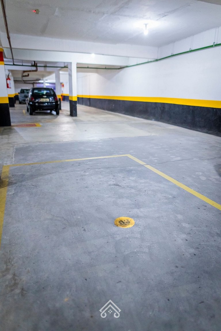 Vista, Ar-condicionado e Vaga no Centro | LYVVO