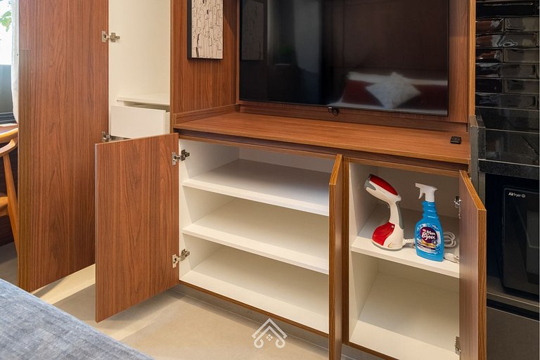 Studio nos Jardins, a 200m da Paulista | LYVVO